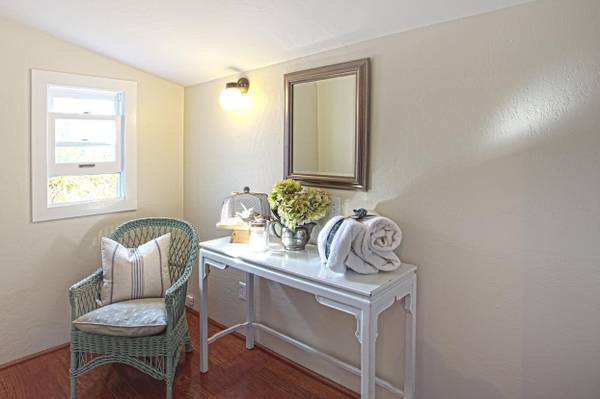 1BR/1BA Single Family House on Jackson St · Santa Cruz photo 5