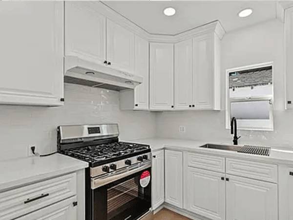 2BR/1BA Apartment · San Francisco photo 3