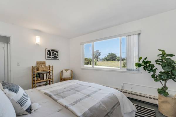1BR/1BA Condo on W Cliff Dr · Santa Cruz photo 5