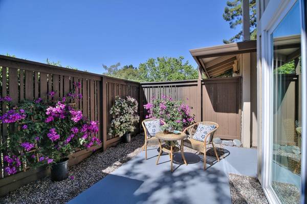 1BR/1BA Townhouse on Palo Verde Ter · Santa Cruz photo 3