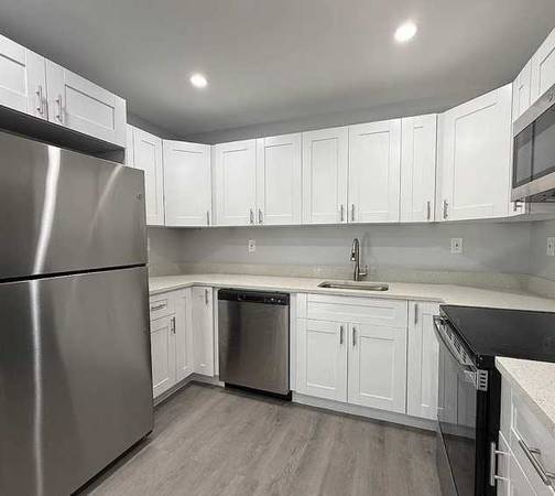 1BR/1BA Apartment · Astoria photo 2