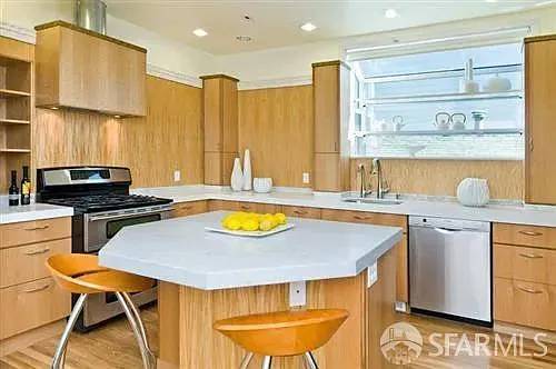 967 14th St San Francisco, CA 94114 photo 4