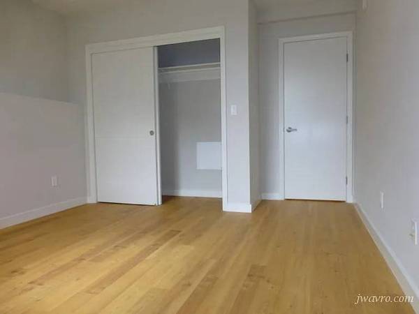 1BR/1BA Apartment · Jamaica photo 5