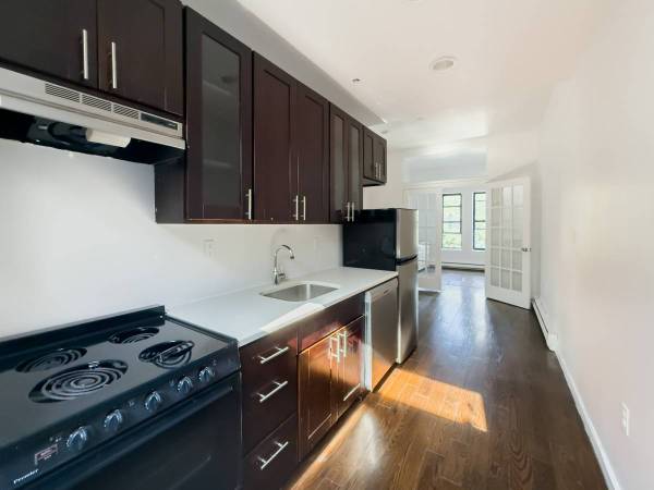1BR/1BA Apartment · San Rafael photo 3