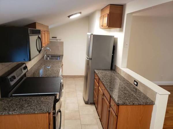 1BR/1BA Apartment · Mountain View photo 4