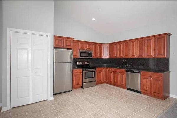 2BR/1BA Apartment · San Francisco photo 5