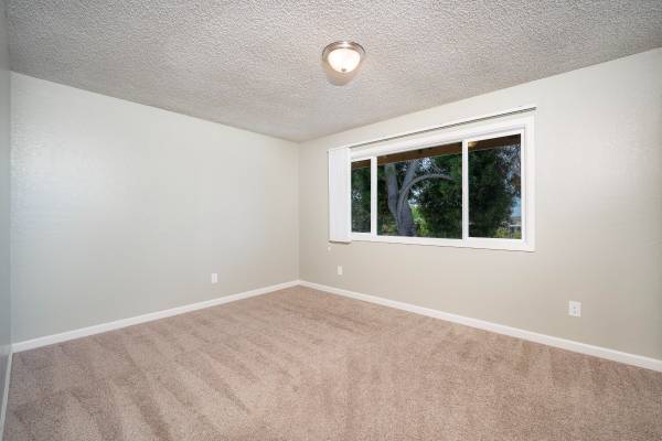 2BR/1BA Apartment · Walnut Creek photo 4