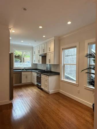 2BR/1BA Apartment · San Francisco photo 2