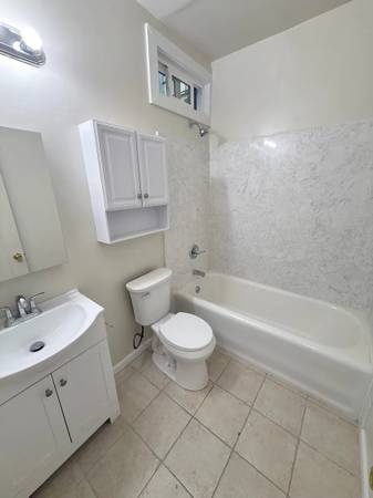 2BR/1BA Single Family House on Judah St · San Francisco photo 2