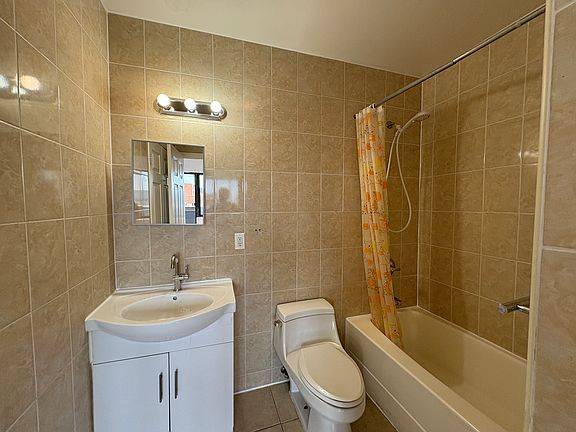 1BR/1BA Apartment · San Francisco photo 5