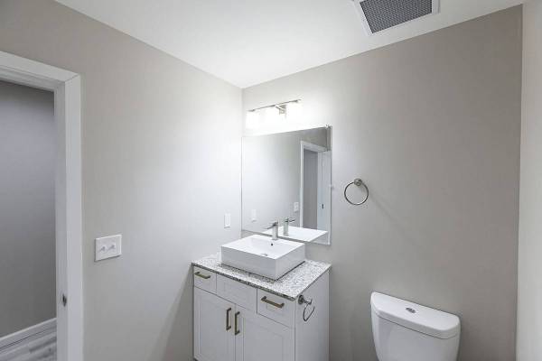 1BR/1BA Apartment · San Francisco photo 4