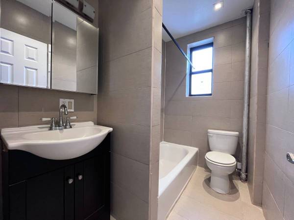 1BR/1BA Apartment · San Francisco photo 5