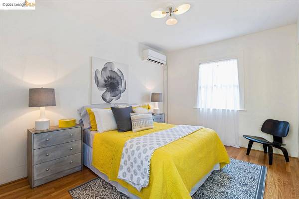1BR/1BA Condo on Derby St · Berkeley photo 4