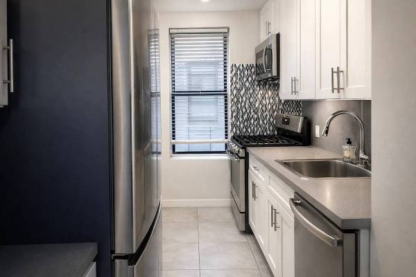 1BR/1BA Apartment · San Rafael photo 2