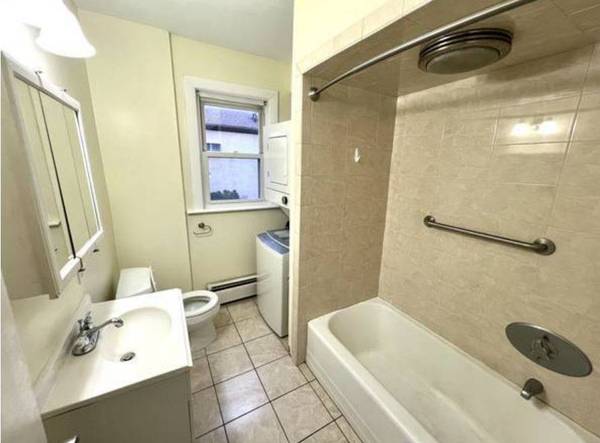 1BR/1BA Single Family House on Eastern Pkwy · Brooklyn photo 5