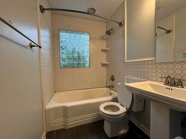 1BR/1BA Apartment · Sausalito photo 4