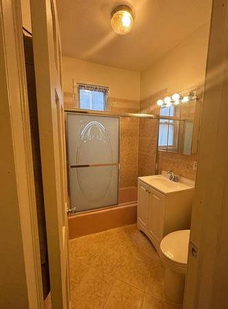 1BR/1BA Apartment · Chicago photo 5