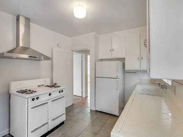 1BR/1BA Apartment · Chicago photo 3