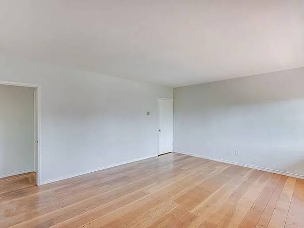 1BR/1BA Apartment · Chicago photo 4