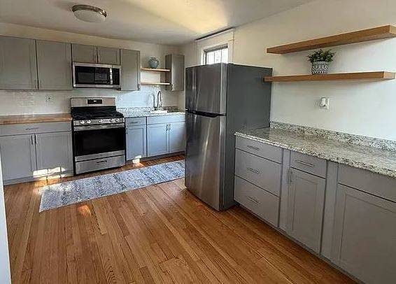 1BR/1BA Single Family House on S Broadway · Tarrytown photo 2