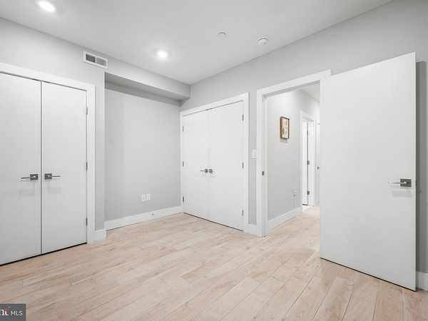 1BR/1BA Apartment on Scholes St · Brooklyn photo 4