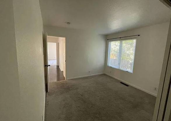 1BR/1BA Duplex on E 45th St · Brooklyn photo 5