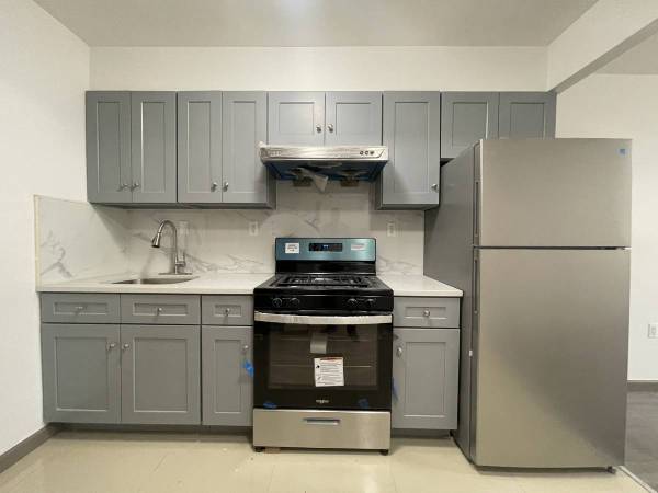 1BR/1BA Apartment · Van Nuys photo 3