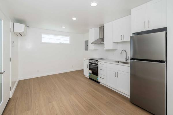 1BR/1BA Duplex · New York photo 2