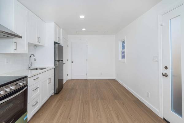 1BR/1BA Duplex · New York photo 3