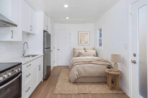 1BR/1BA Duplex · New York photo 4