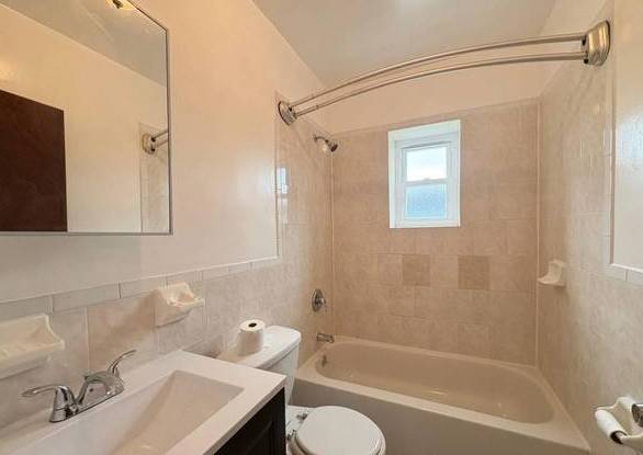 1BR/1BA Apartment · Great Neck photo 4