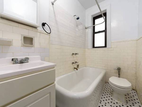 1BR/1BA Apartment · San Francisco photo 4