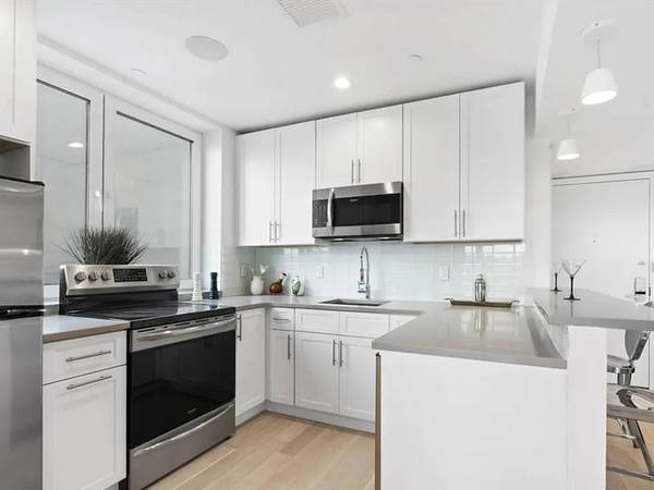 1BR/1BA Apartment · San Francisco photo 3