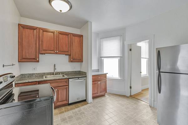 1BR/1BA Apartment · Alameda photo 4
