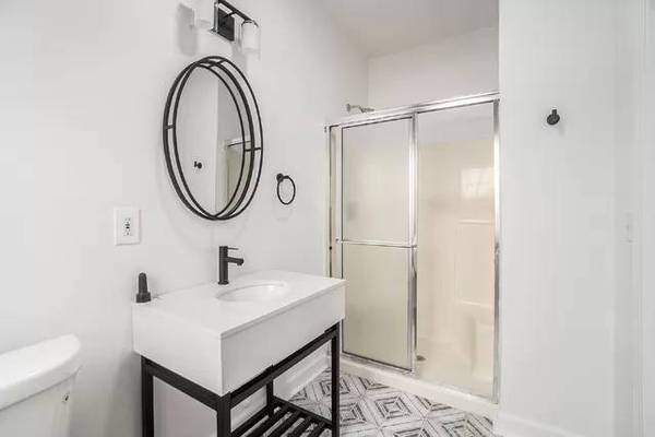 1BR/1BA Apartment · San Francisco photo 3