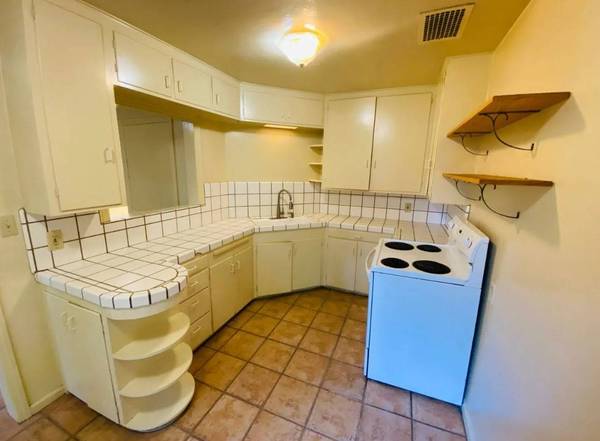 1BR/1BA Apartment · San Francisco photo 3