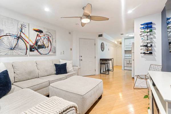 1BR/1BA Apartment · San Francisco photo 5