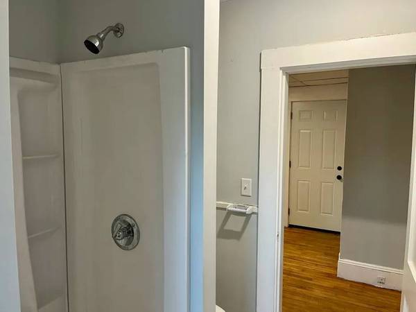 1BR/1BA Apartment · San Francisco photo 5
