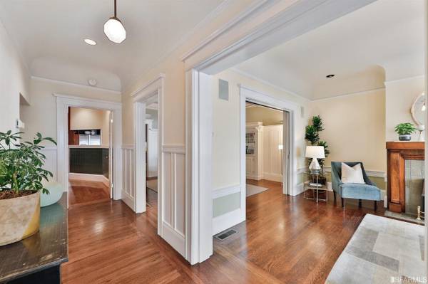 1BR/1BA Single Family House on Sacramento St · San Francisco photo 2