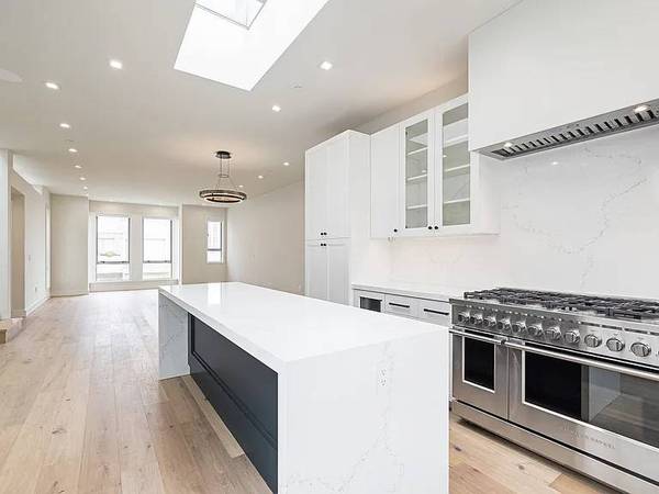 1BR/1BA Apartment · San Francisco photo 3