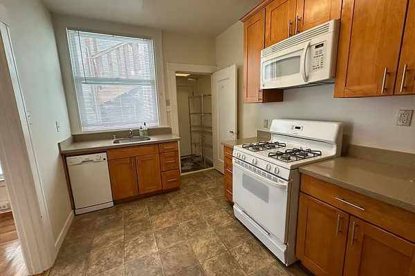 1BR/1BA Apartment · San Francisco photo 2