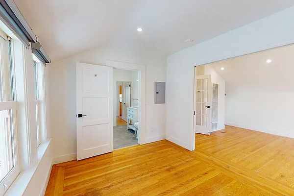 1BR/1BA Apartment · San Francisco photo 2