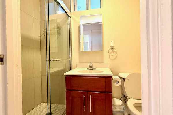 1BR/1BA Apartment · San Francisco photo 5