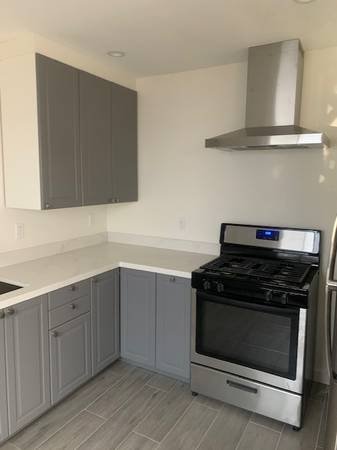 2BR/1BA Duplex · Berkeley photo 4