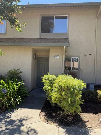 1078 Summerplace Dr San Jose, CA 95122 photo 2