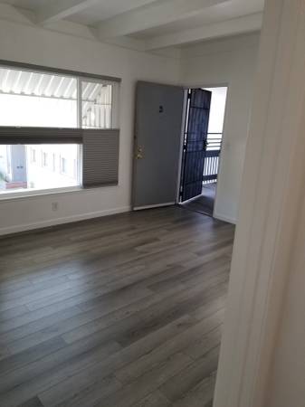 2BR/1BA Apartment on Blake · Berkeley photo 2