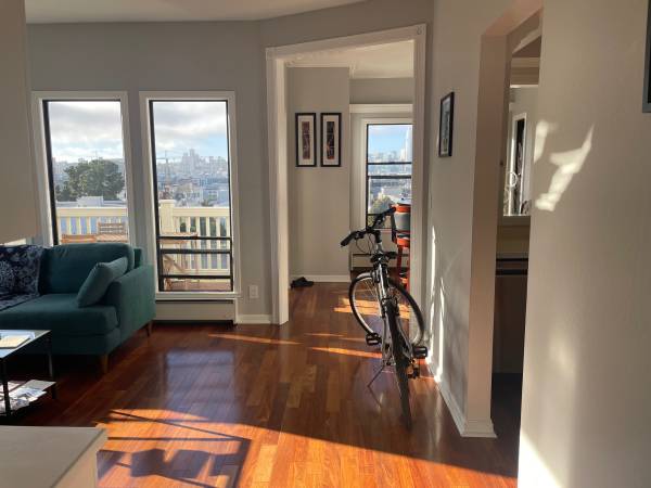 2BR/2BA Apartment · San Francisco photo 3
