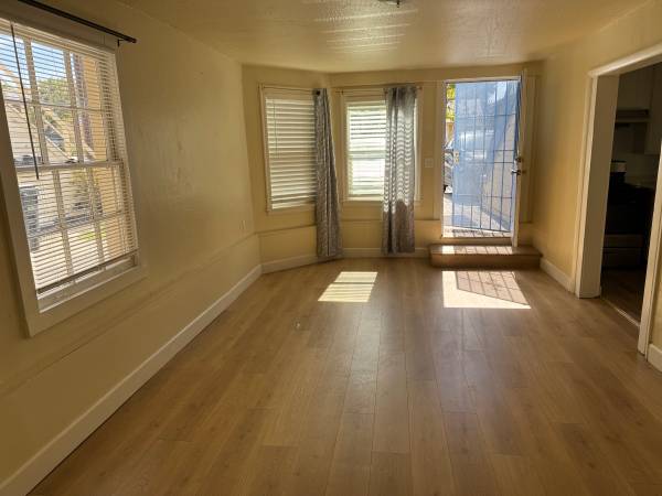 3BR/1BA Duplex on Sherman St. · Alameda photo 2
