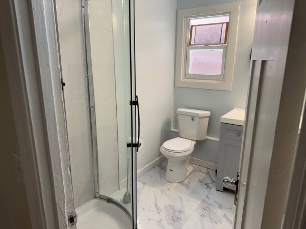 3BR/1BA Duplex on Sherman St. · Alameda photo 3