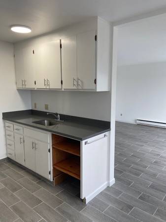 1BR/1BA Apartment on Country Club Drive · South San Francisco photo 3